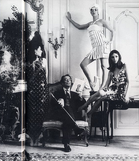 salvador-dali-with-models-wearing-paco-rabanne-1960s
